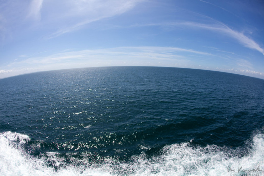 Blue water with sky png free